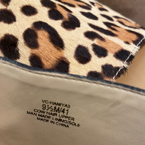 Vince Camuto Open-toed Mules Leopard Print Cow Hair Stud Detail 2” Heel Size 9.5 - Picture 11 of 11